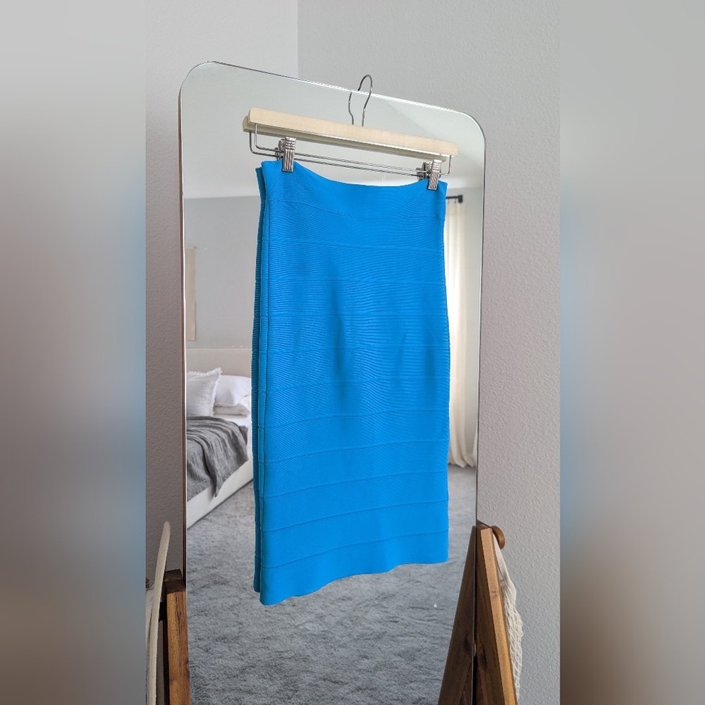 BCBGMAXAZARIA Bandage Skirt